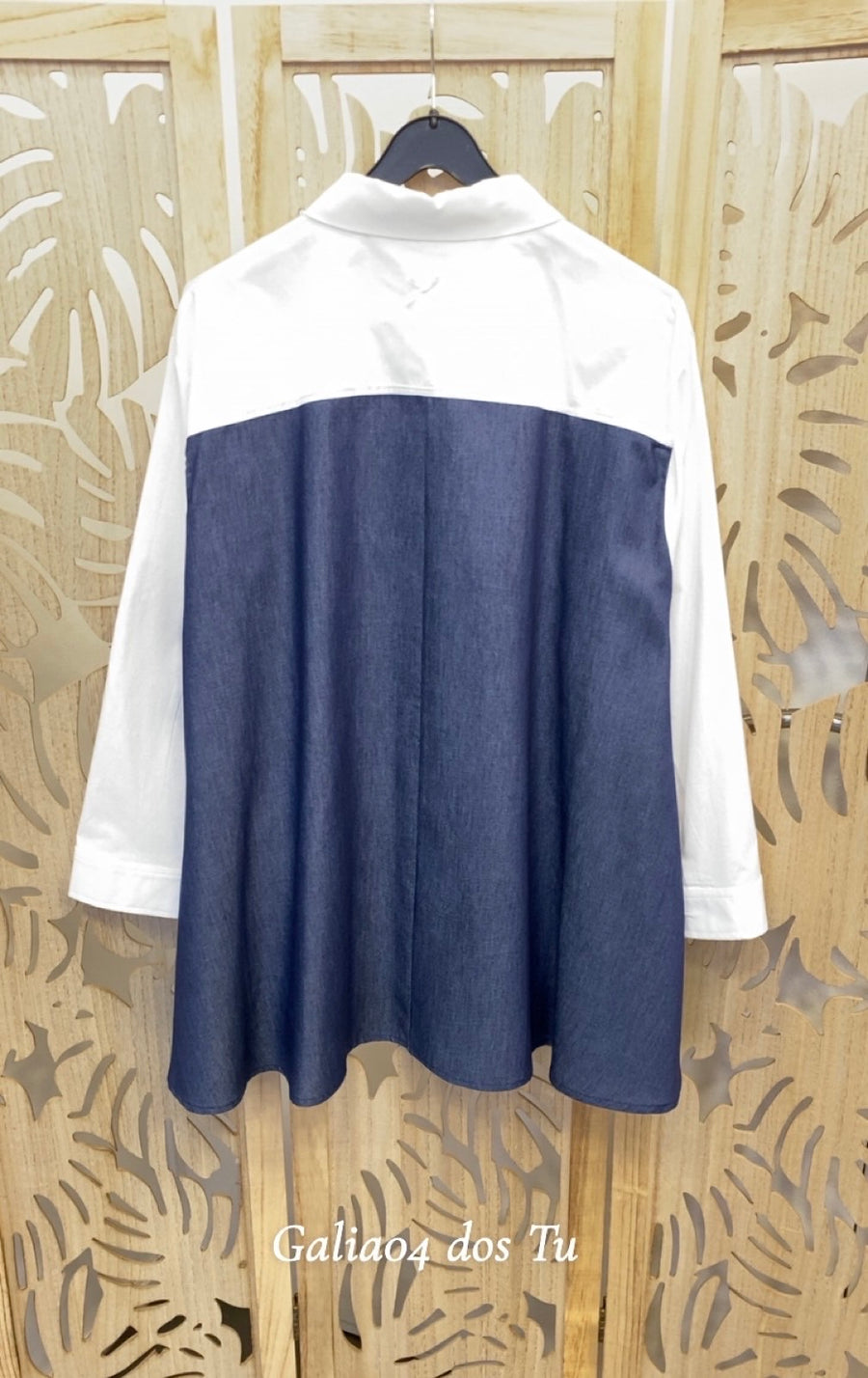 Chemise grande taille en coton blanc et jean GALIA04