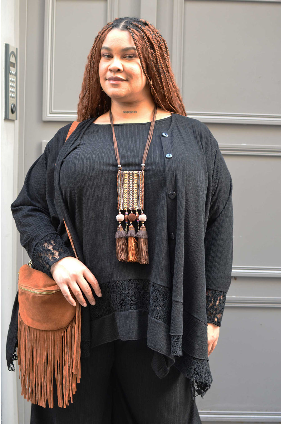 Gilet grande taille en maille côtelée et dentelle noire GIGI07